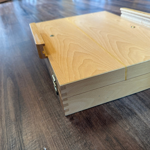 Easel Box - Mid-Sized Wide