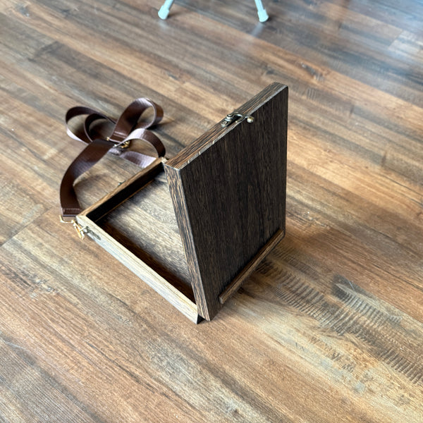 Easel  Box -Very Small